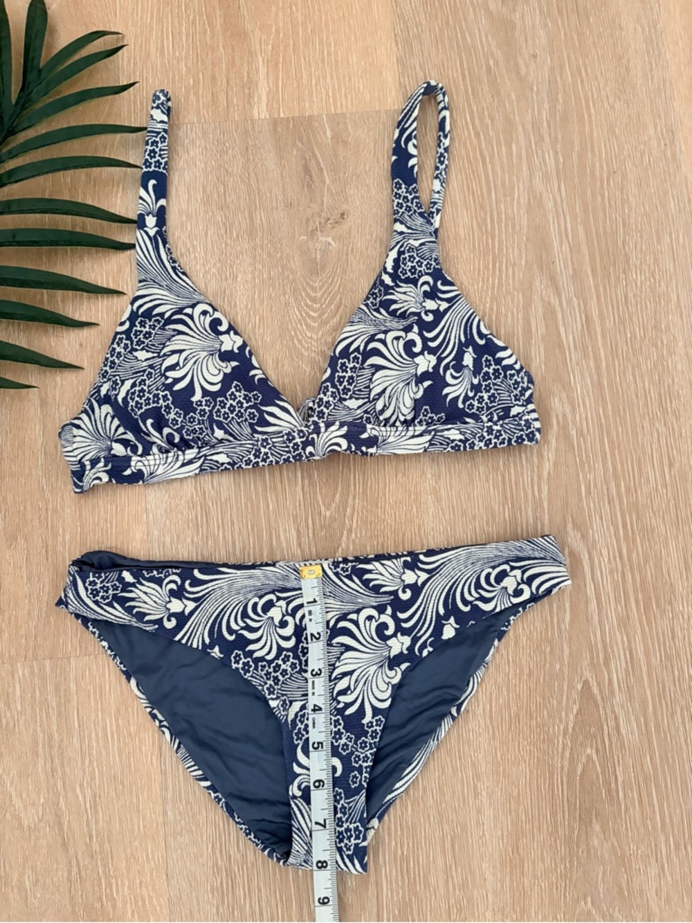 Like New! Onia X Faherty Navy Blue Floral Print Bikini Set- MED - Picture 6 of 10